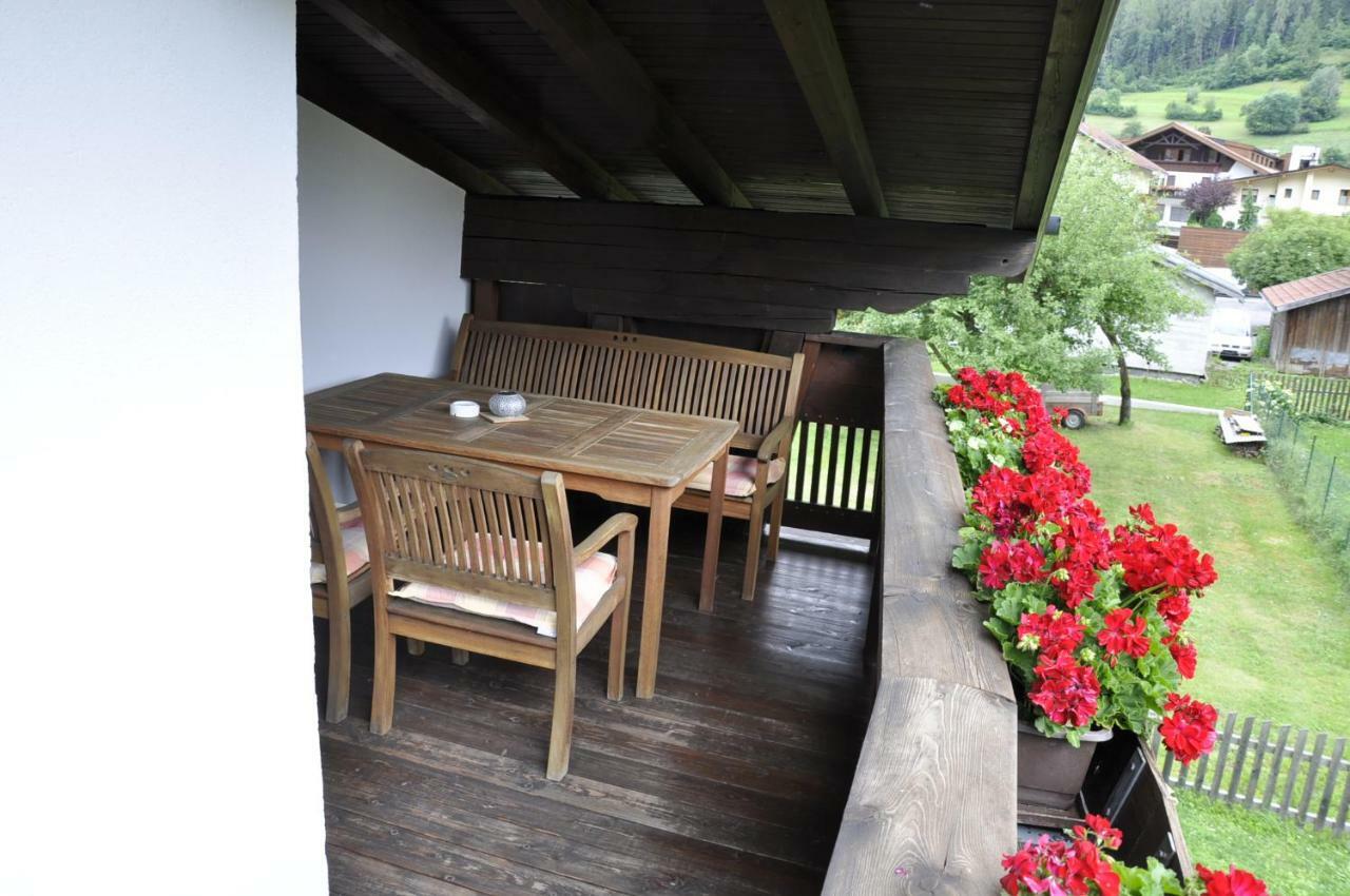 Active Apart Central Ried im Oberinntal Exterior foto